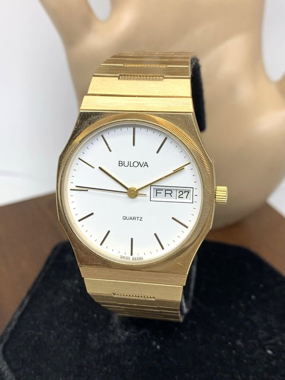 Bulova Men's Watch Vintage 1983 P3 Swiss Quartz Day Date 82392 Gold Steel 32mm